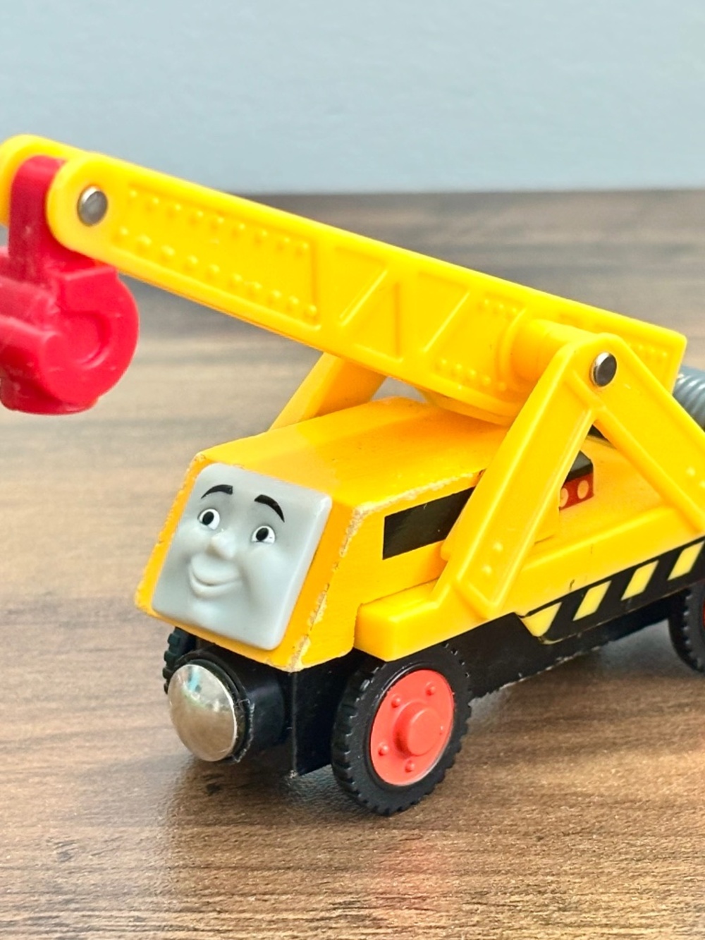 VINTAGE Thomas & Friends Wooden Railway Train Yellow Kevin Crane Learning Curve